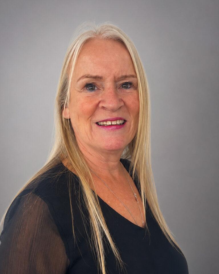 Debbie Fielder